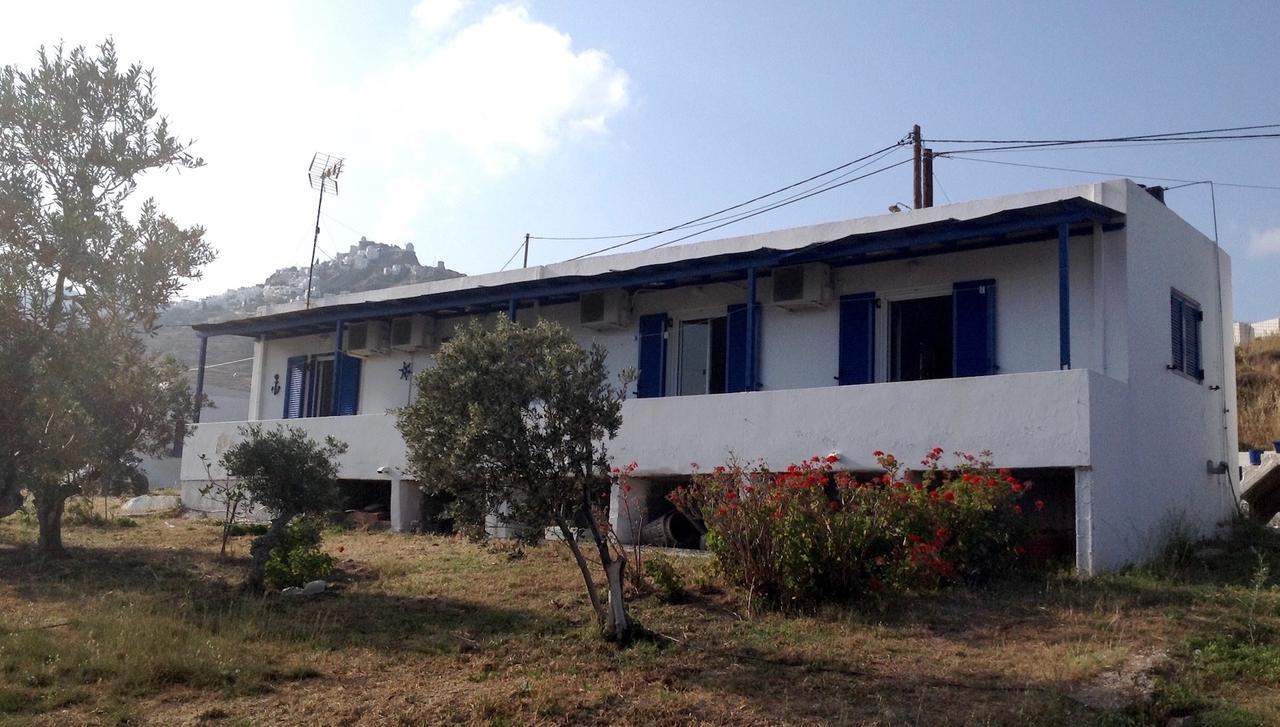 Eleftheria Rooms Livadi  Buitenkant foto
