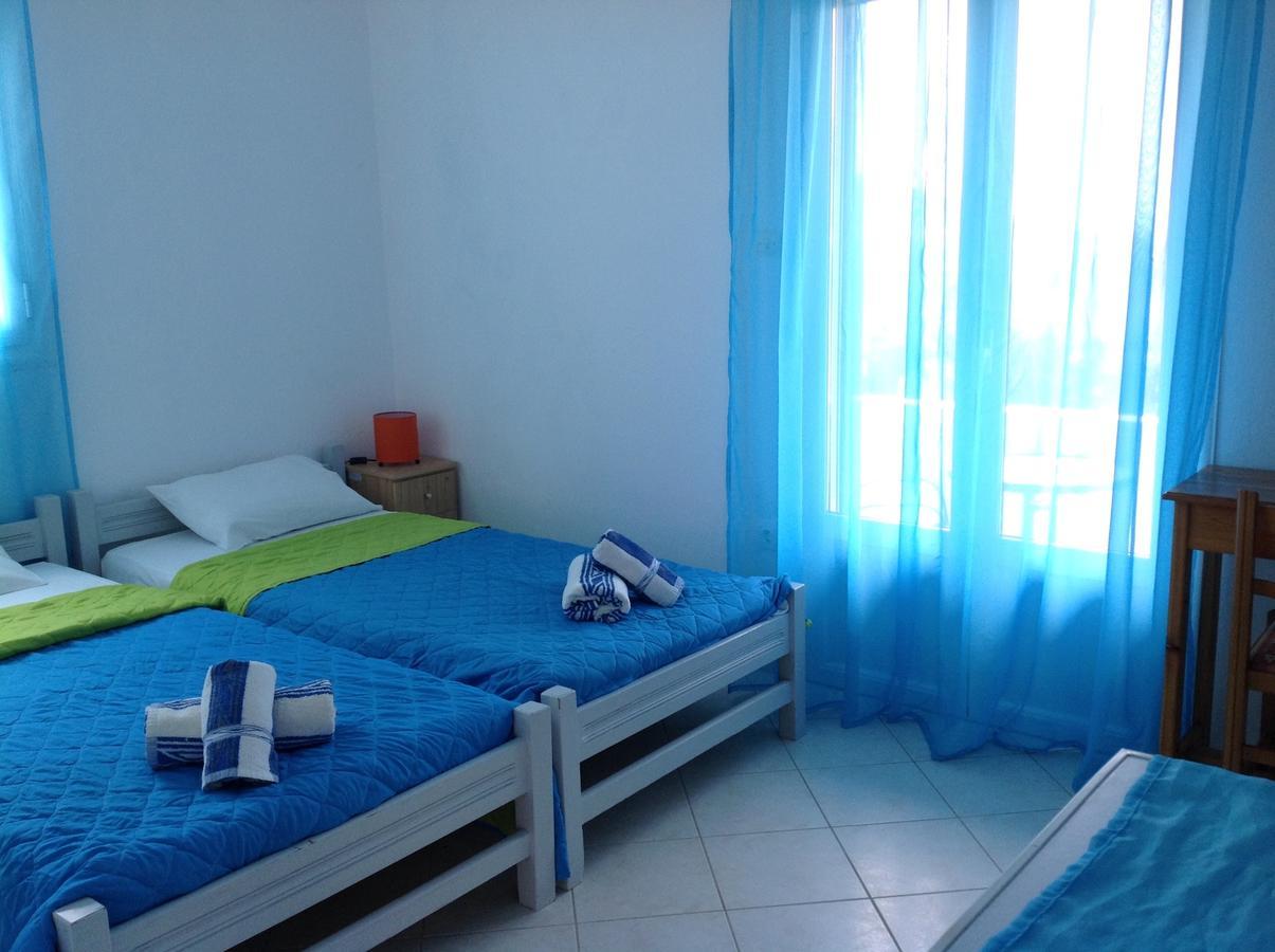 Eleftheria Rooms Livadi  Buitenkant foto