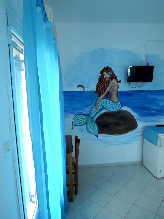 Eleftheria Rooms Livadi  Buitenkant foto