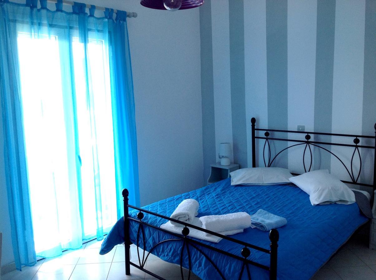Eleftheria Rooms Livadi  Buitenkant foto