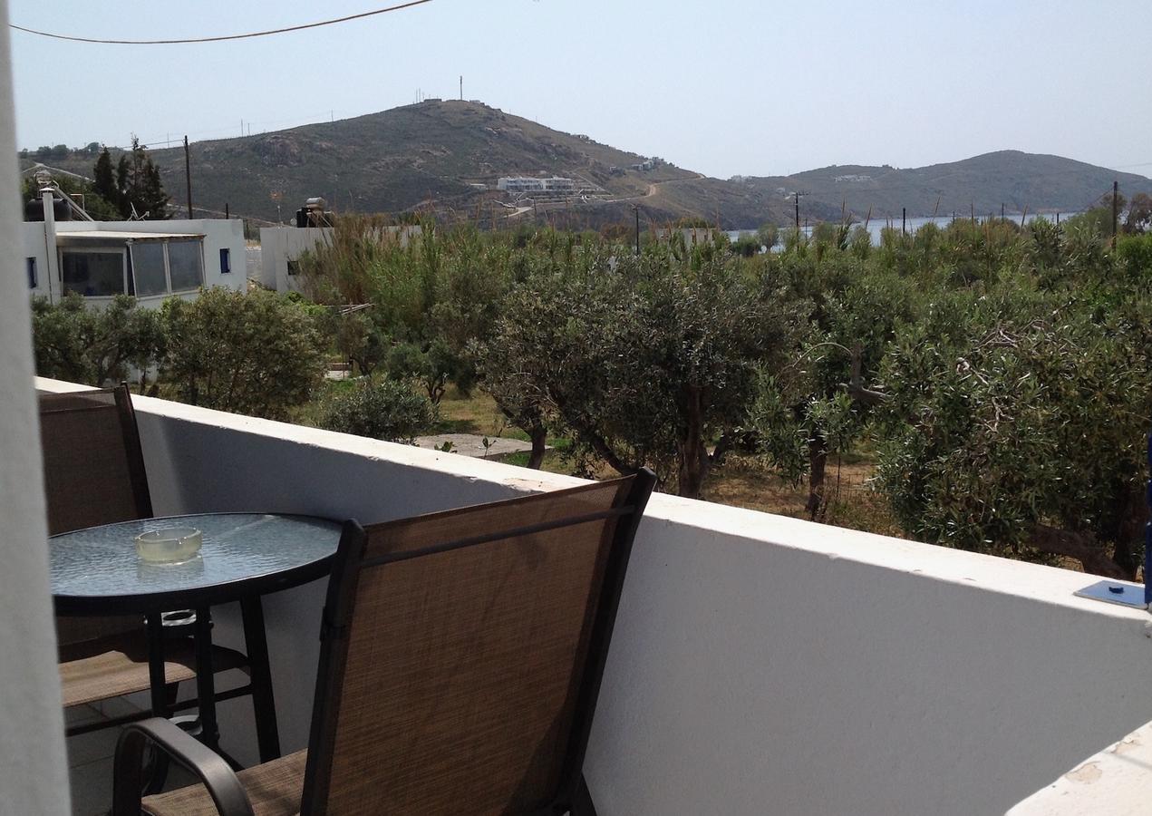 Eleftheria Rooms Livadi  Buitenkant foto
