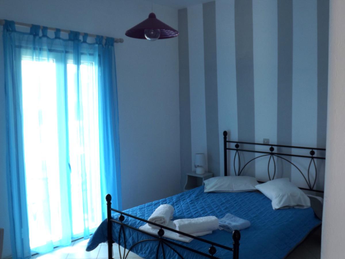 Eleftheria Rooms Livadi  Buitenkant foto
