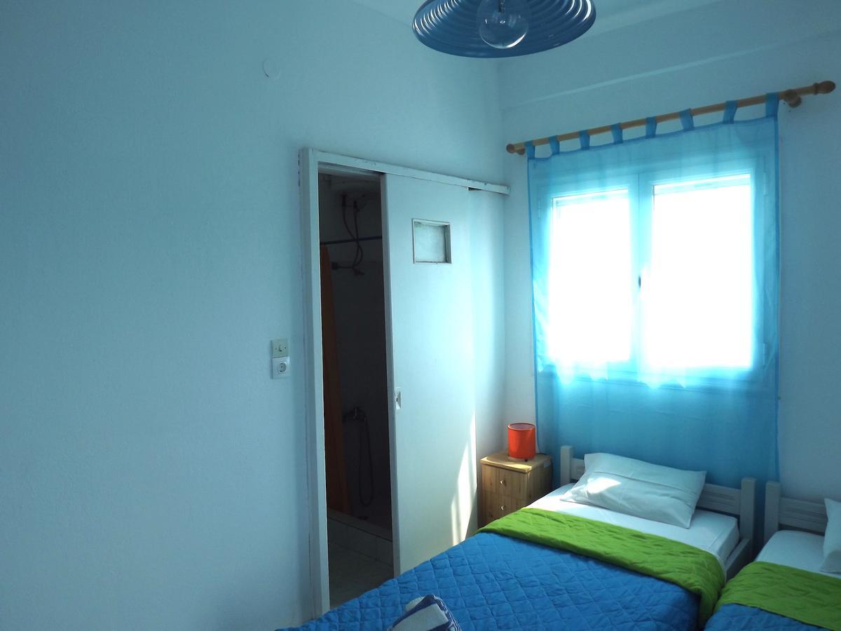 Eleftheria Rooms Livadi  Buitenkant foto