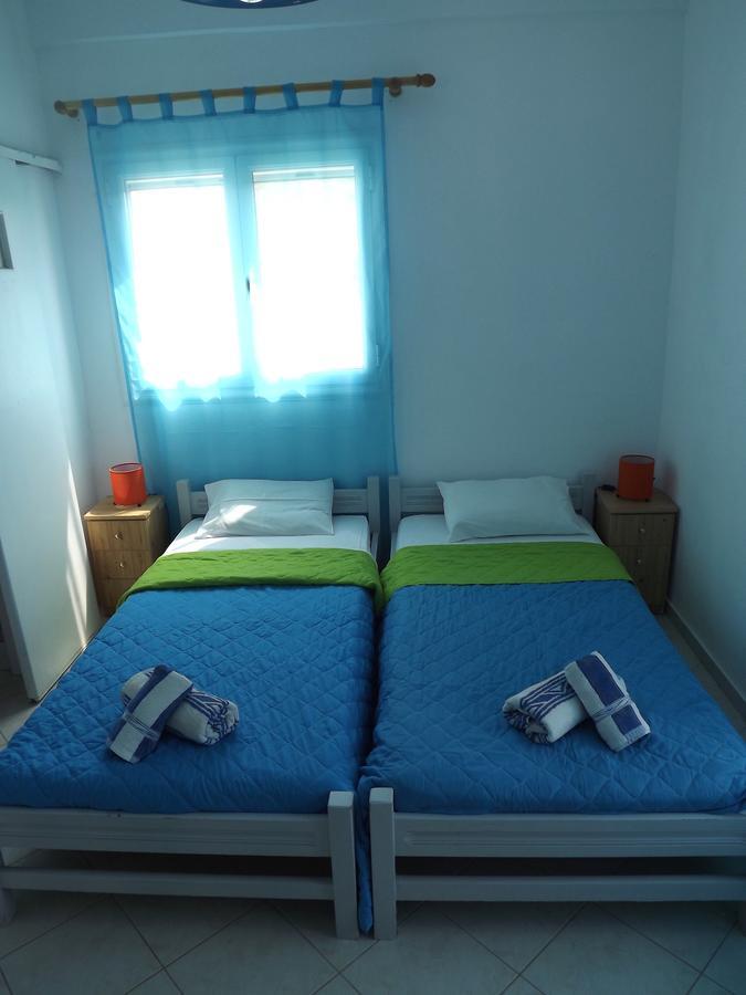 Eleftheria Rooms Livadi  Buitenkant foto